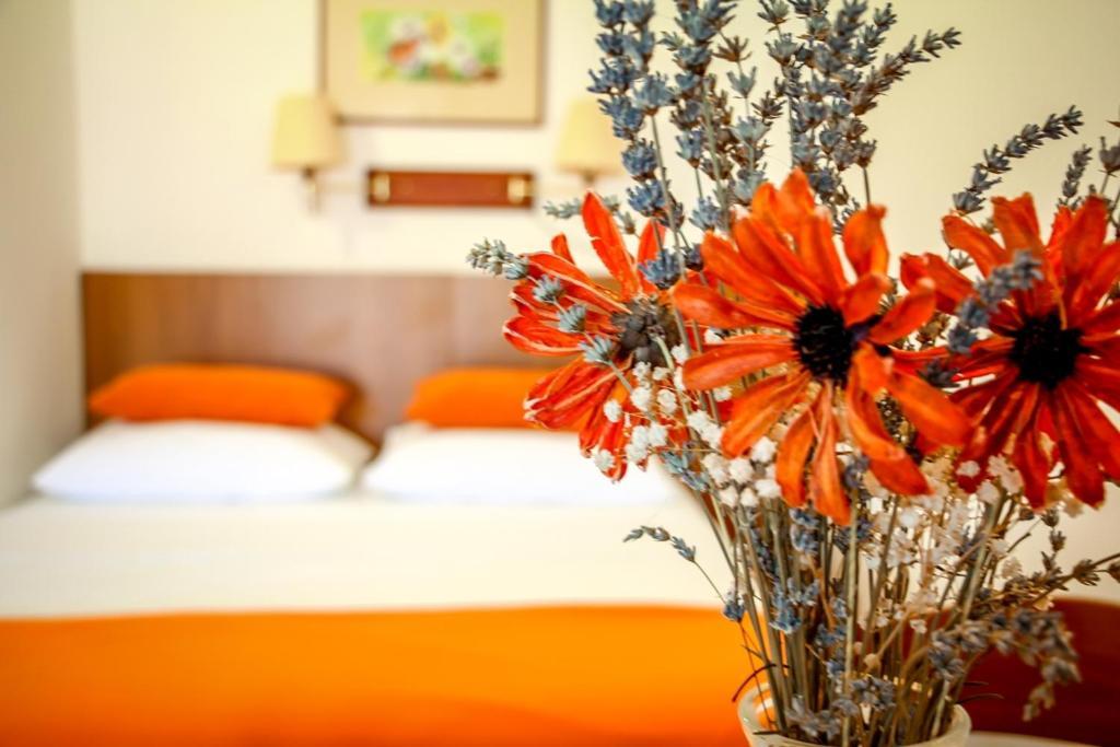 Family Friendly Apartments With A Swimming Pool Nevidjane, Pasman - 18054 Neviđane Eksteriør billede