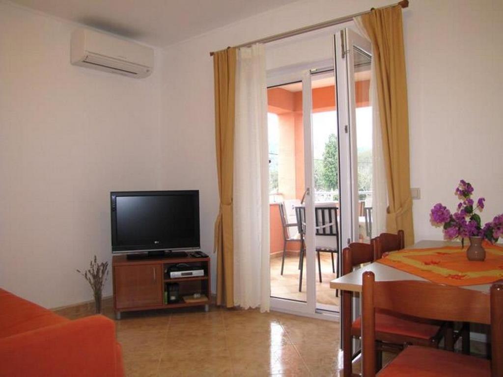 Family Friendly Apartments With A Swimming Pool Nevidjane, Pasman - 18054 Neviđane Eksteriør billede