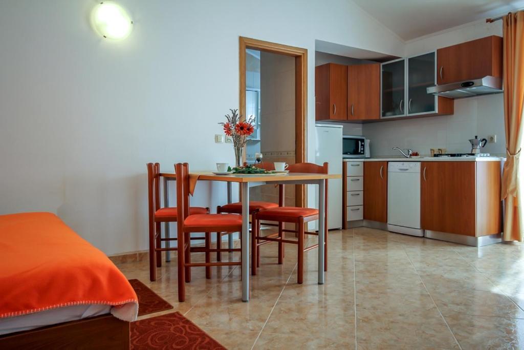 Family Friendly Apartments With A Swimming Pool Nevidjane, Pasman - 18054 Neviđane Eksteriør billede