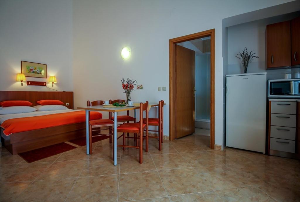 Family Friendly Apartments With A Swimming Pool Nevidjane, Pasman - 18054 Neviđane Eksteriør billede