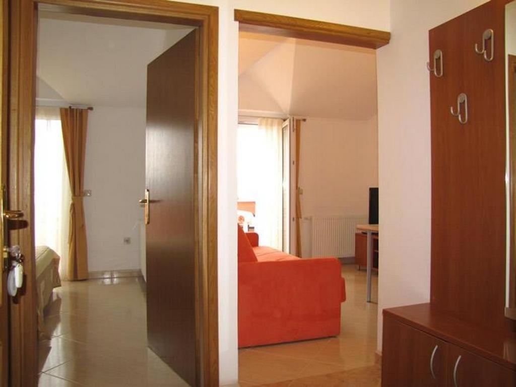 Family Friendly Apartments With A Swimming Pool Nevidjane, Pasman - 18054 Neviđane Eksteriør billede