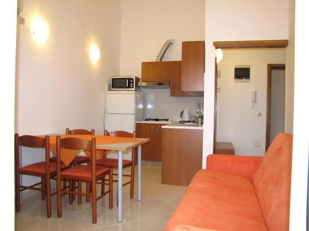 Family Friendly Apartments With A Swimming Pool Nevidjane, Pasman - 18054 Neviđane Eksteriør billede