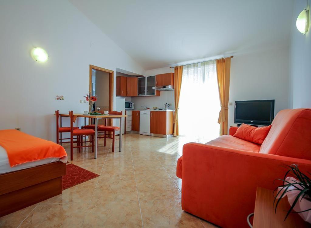 Family Friendly Apartments With A Swimming Pool Nevidjane, Pasman - 18054 Neviđane Eksteriør billede