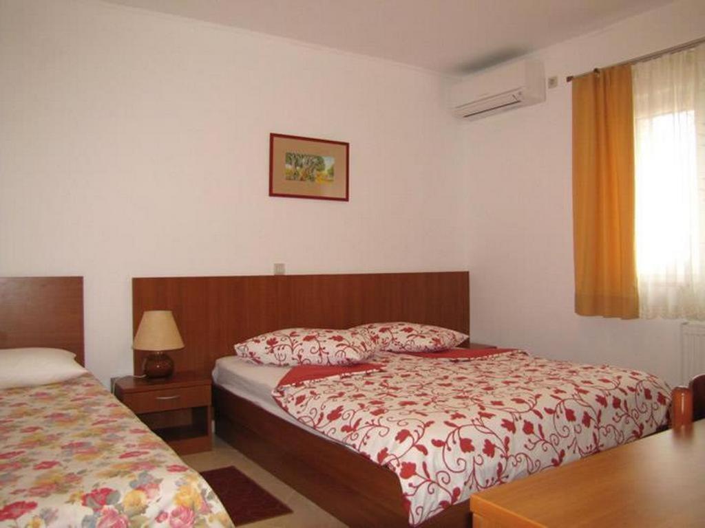 Family Friendly Apartments With A Swimming Pool Nevidjane, Pasman - 18054 Neviđane Eksteriør billede