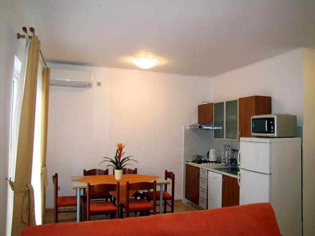 Family Friendly Apartments With A Swimming Pool Nevidjane, Pasman - 18054 Neviđane Eksteriør billede